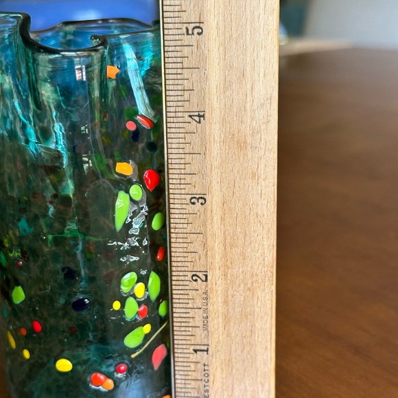 Murano Style Confetti Ruffle
Rim Art Glass Vase R Makers Mark
5" Tall - Picture 12 of 12